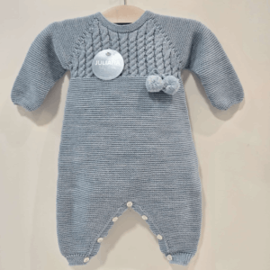 Pelele azul punto trenzas pompón niño Juliana invierno