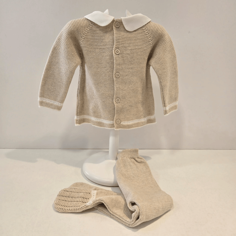 Conjunto avena crudo jubón polaina Lua Paz Rodríguez invierno