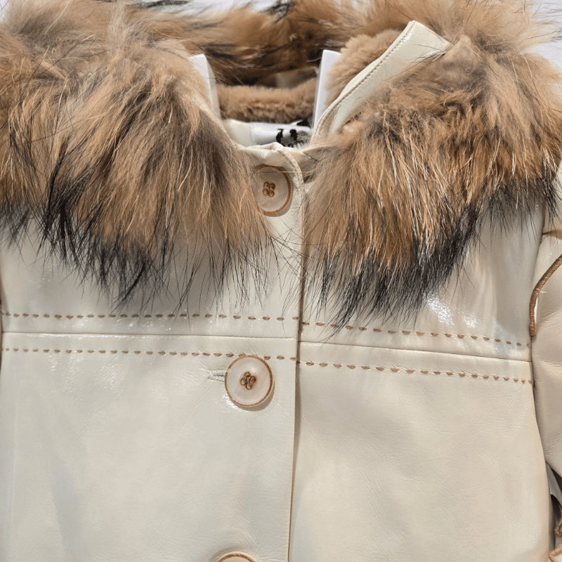 Parka charol corte canesu pelo natural La Martinica invierno 26/27