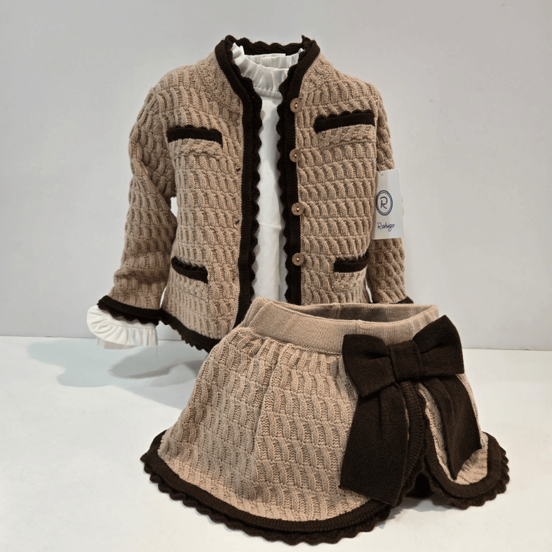 Conjunto blusa mas braga falda y chaqueta de Rahigo invierno