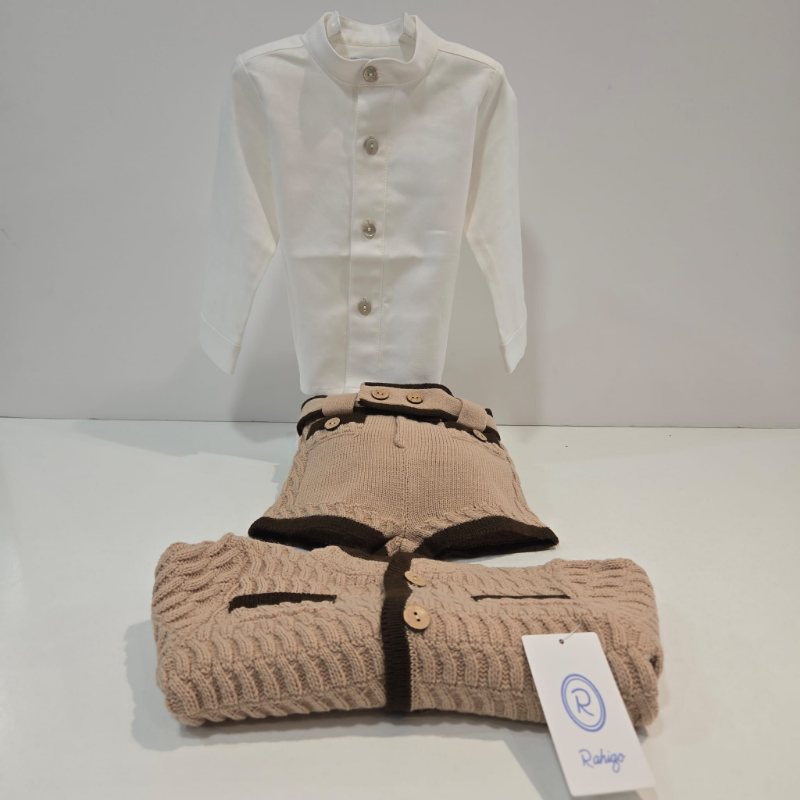 Conjunto niño tres prendas Rahigo color Caña otoño invierno